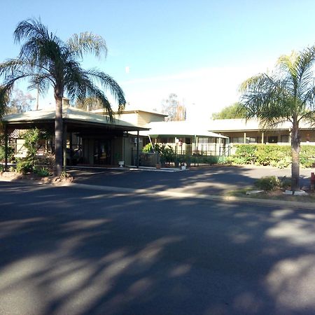 Lake Forbes Motel Esterno foto
