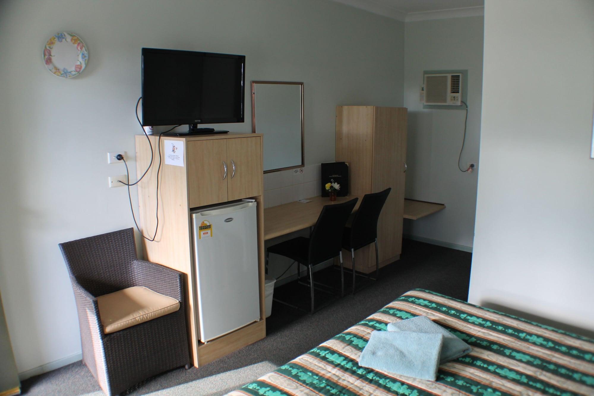 Lake Forbes Motel Esterno foto
