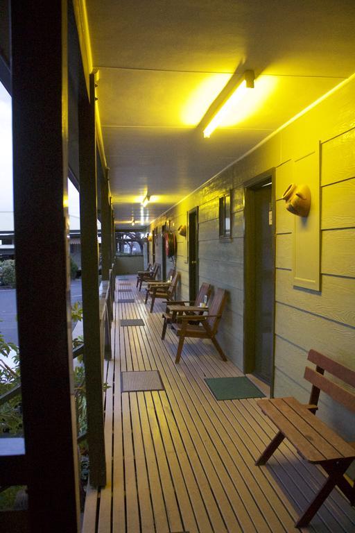 Lake Forbes Motel Esterno foto
