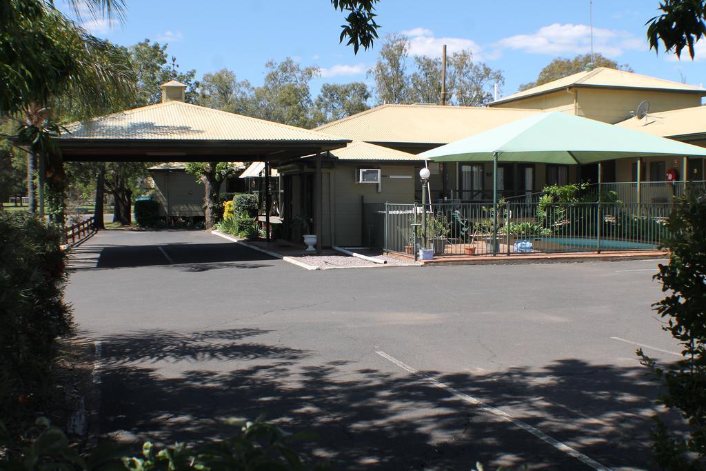Lake Forbes Motel Esterno foto