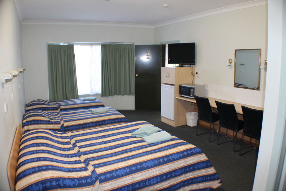 Lake Forbes Motel Esterno foto
